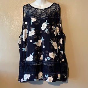 Torrid size 5X navy floral top with navy floral embroidered trim Rayon